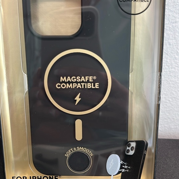 XO Poppy | Midnight Phone Case | 14 Pro Max - Picture 5 of 5